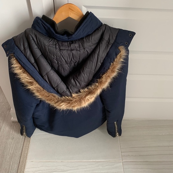 Hi I am selling my Power point winter coat! - Picture 3 of 7